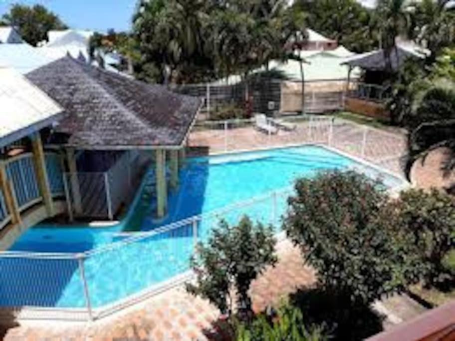 Appartement Ker-Eol Residence Canouan Sainte-Anne Avec Piscine ภายนอก รูปภาพ