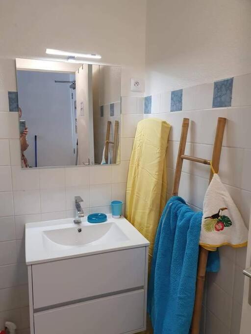 Appartement Ker-Eol Residence Canouan Sainte-Anne Avec Piscine ภายนอก รูปภาพ